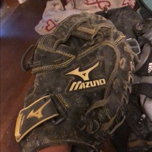 Mizuno catchers glove